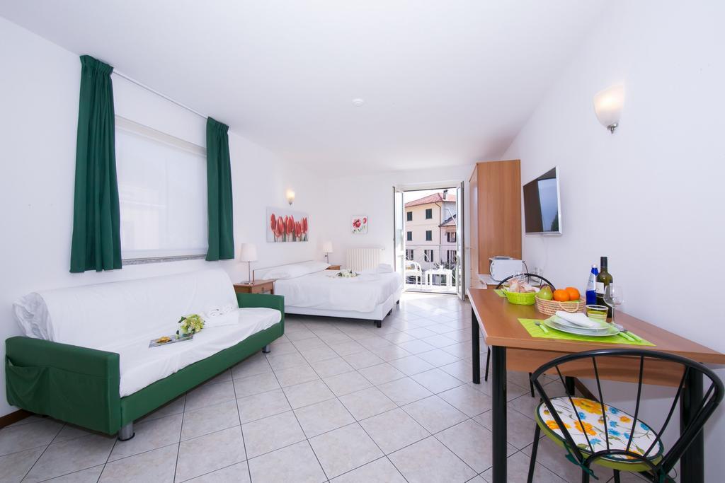 Residence Riva Del Lario Gravedona Luaran gambar