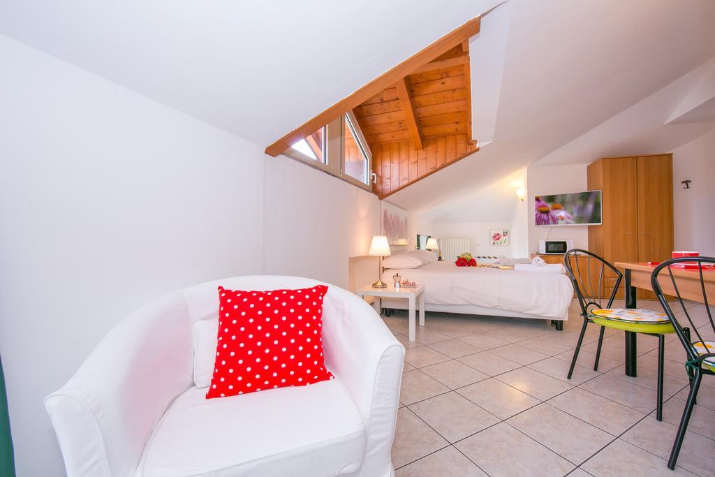 Residence Riva Del Lario Gravedona Luaran gambar